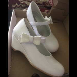 Christie & Jill Kaitlin white heels